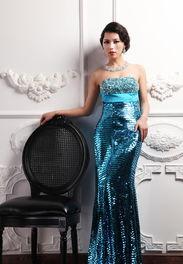 高级成人礼服抹胸视频,高级成人礼服抹胸风采解析