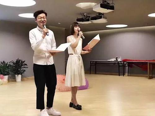 成人朗诵男生视频,男生朗诵视频赏析